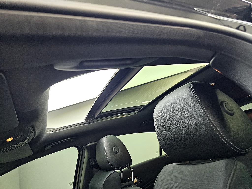 Mercedes Benz A Class - Vista 12