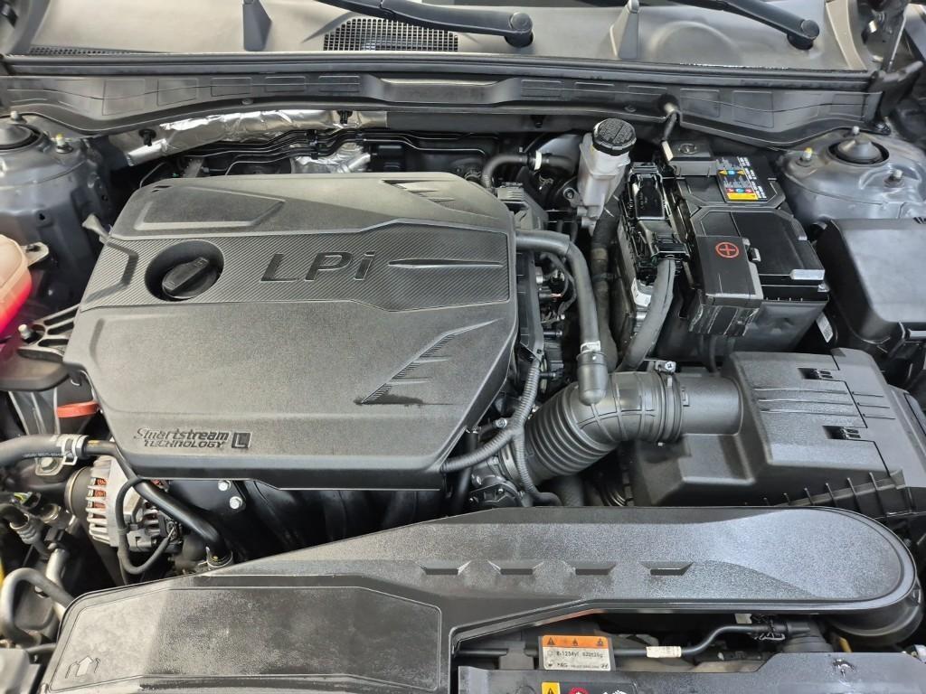 HYUNDAI Sonata - Vista 5