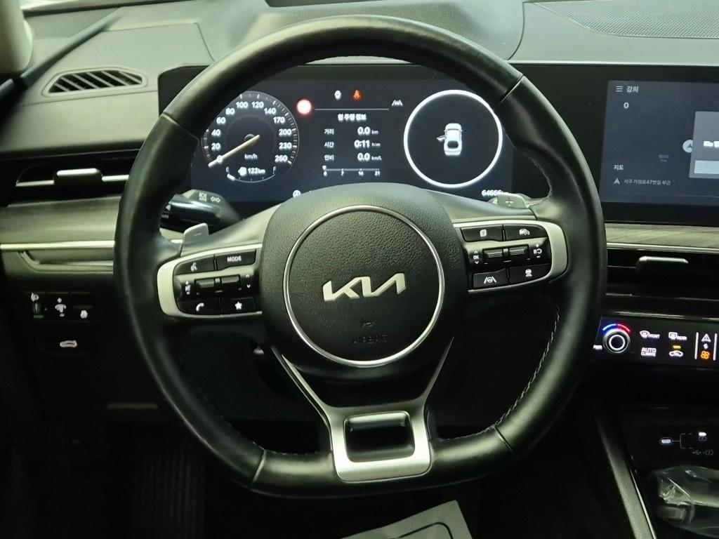 KIA K5 - Vista 9