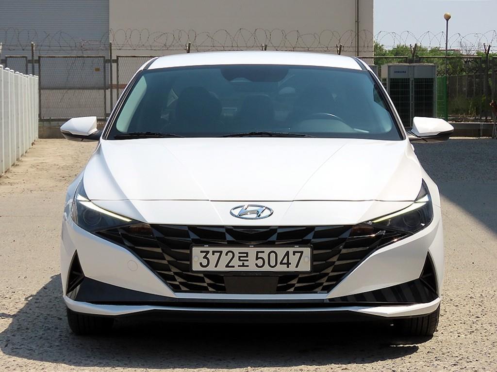 HYUNDAI Avante 2021 Blanco - Importación desde Corea - HF Imports Iquique - Foto 1