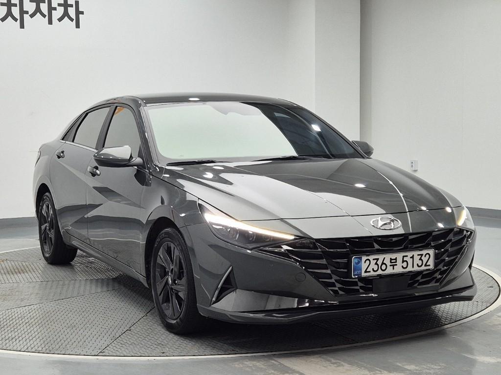 HYUNDAI Avante - Vista 4