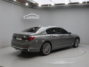 BMW 7 Series - Vista 8
