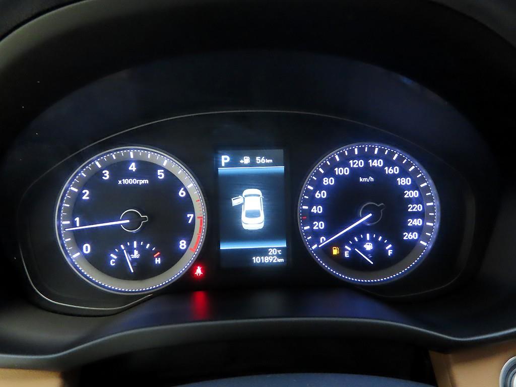 HYUNDAI Grandeur - Vista 5