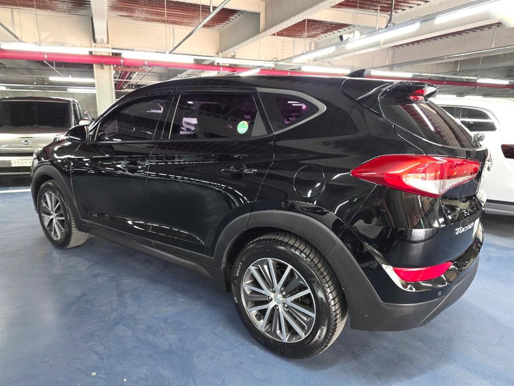HYUNDAI Tucson - Vista 5