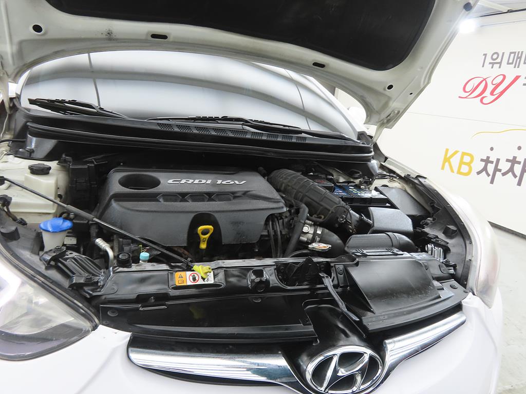 HYUNDAI Avante 2015 Blanco - Importación desde Corea - HF Imports Iquique - Foto 19