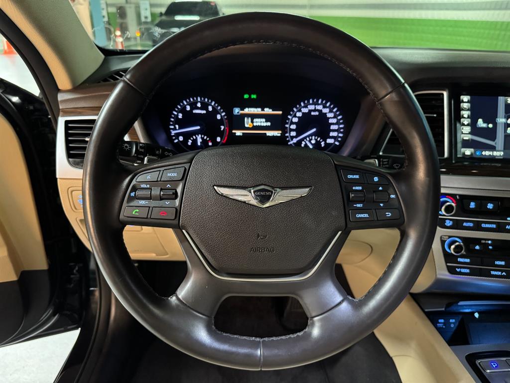 Genesis G80 - Vista 10