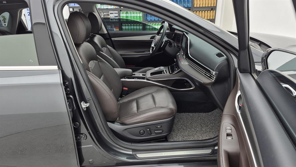 HYUNDAI Grandeur - Vista 8