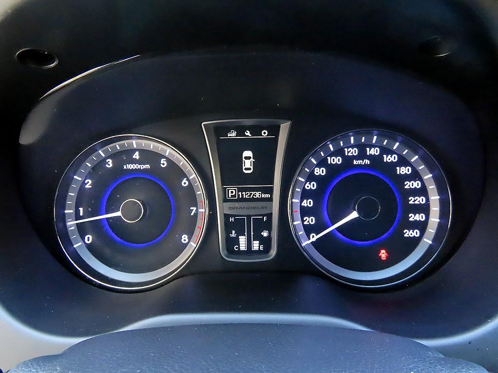 HYUNDAI Grandeur - Vista 9