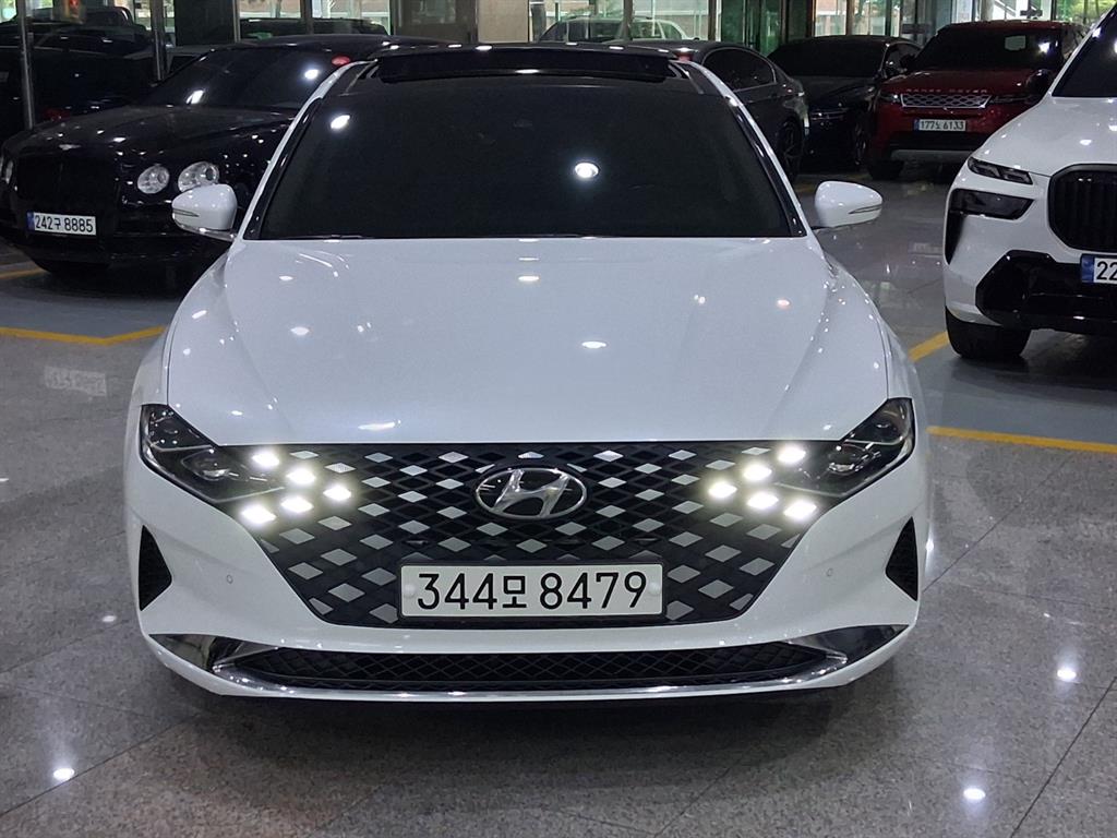 HYUNDAI Grandeur - Vista 2