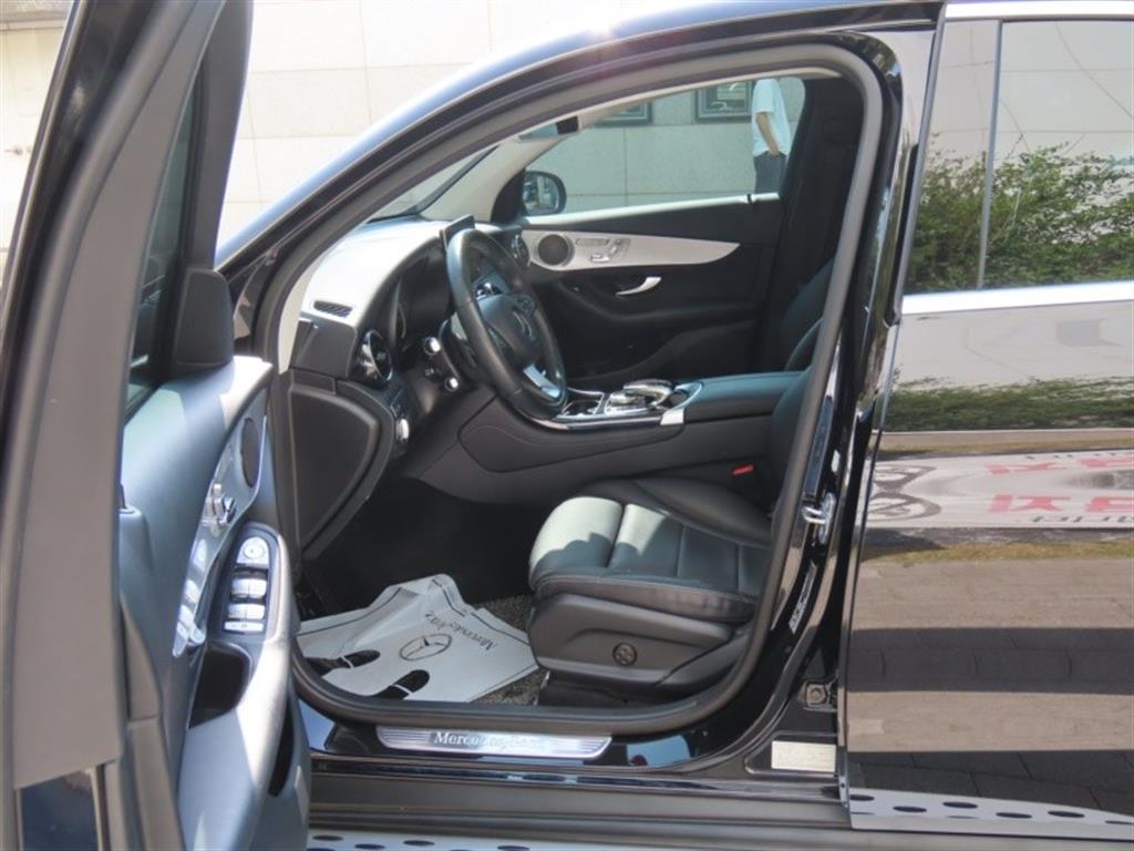 Mercedes Benz GLC Class - Vista 3