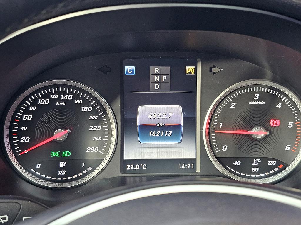 Mercedes Benz GLC Class - Vista 7