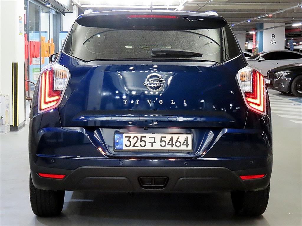 Ssangyong Tivoli - Vista 5
