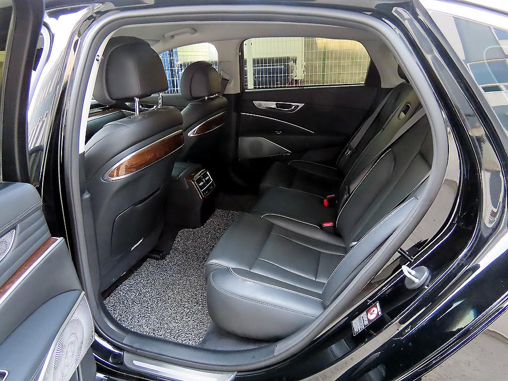 KIA K9 - Vista 6