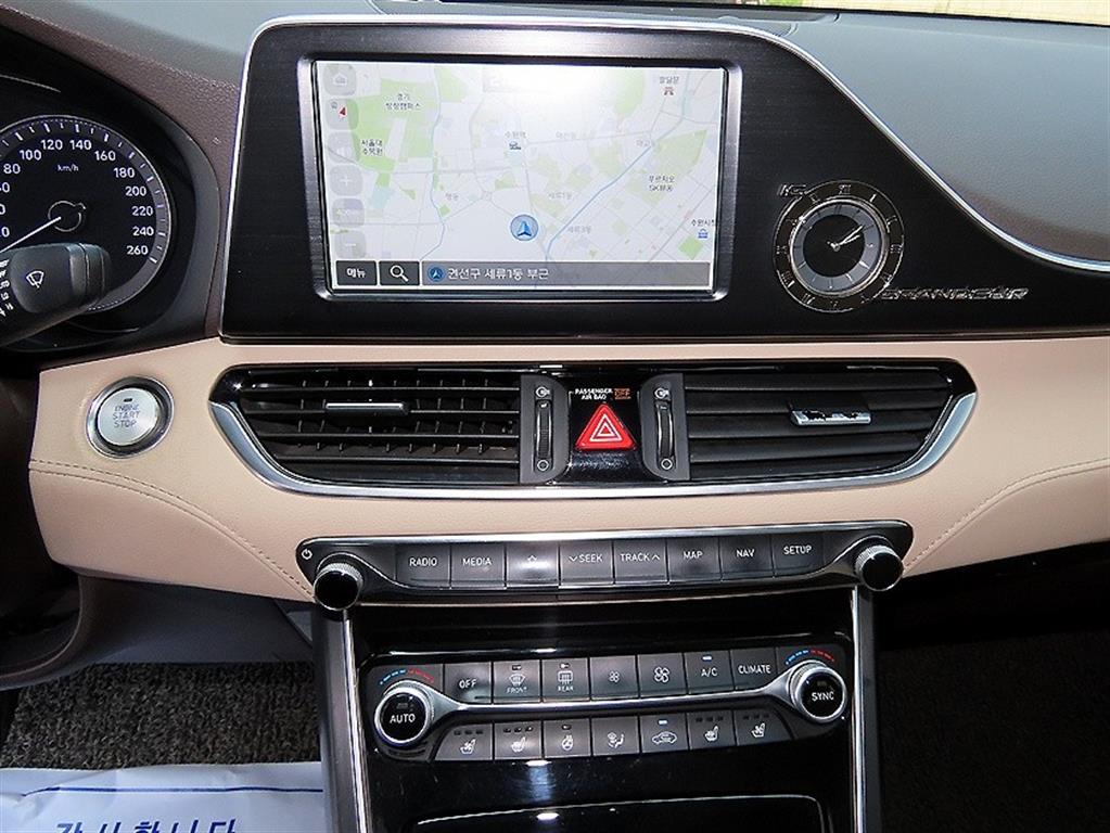 HYUNDAI Grandeur 2018 Blanco - Importación desde Corea - HF Imports Iquique - Foto 14