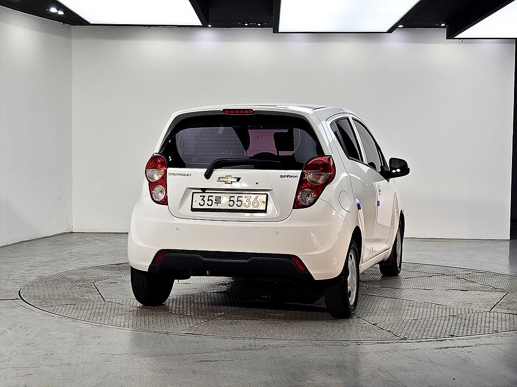 Chevrolet Spark - Vista 3