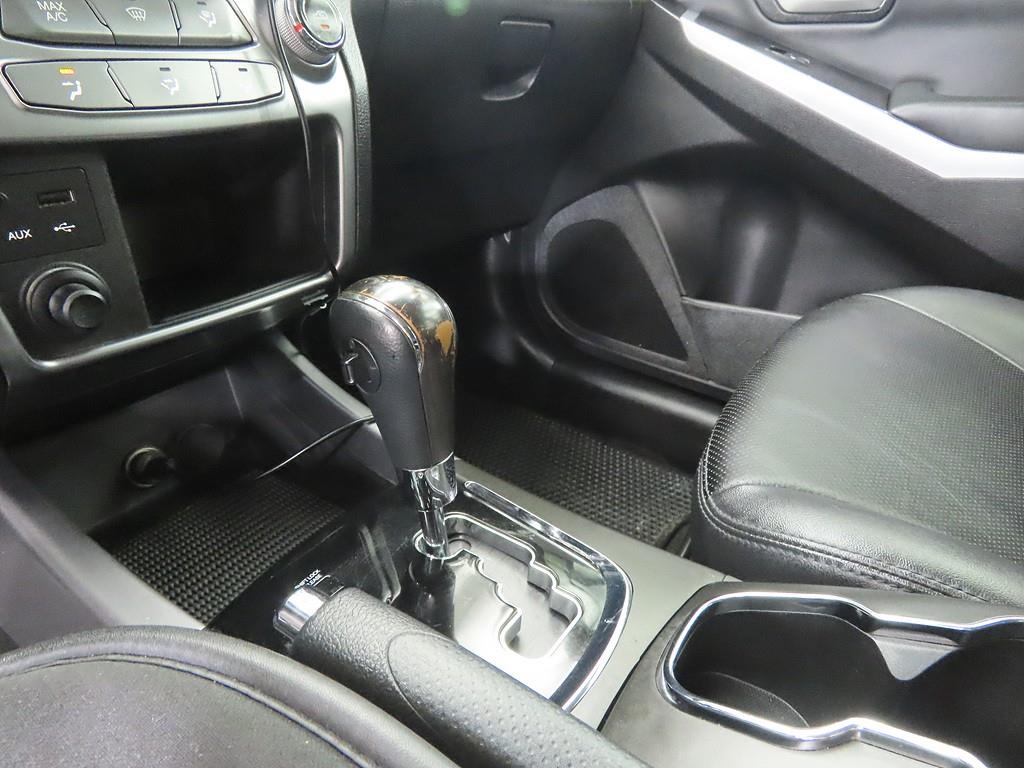 Ssangyong Korando - Vista 9