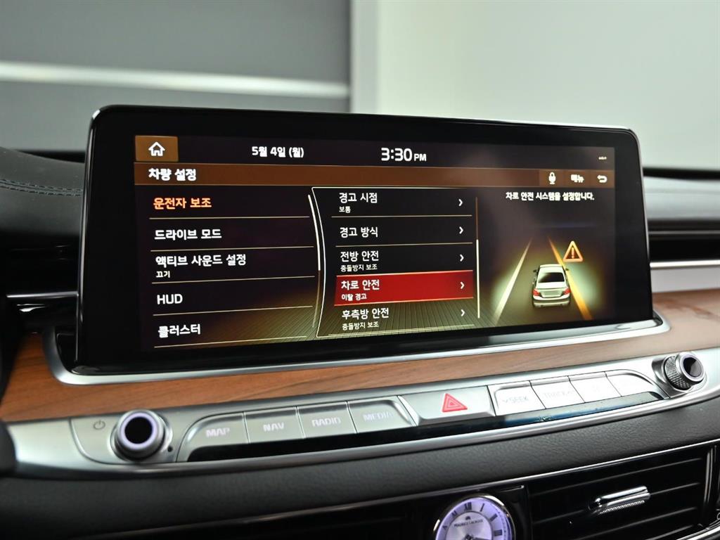 KIA K9 - Vista 8