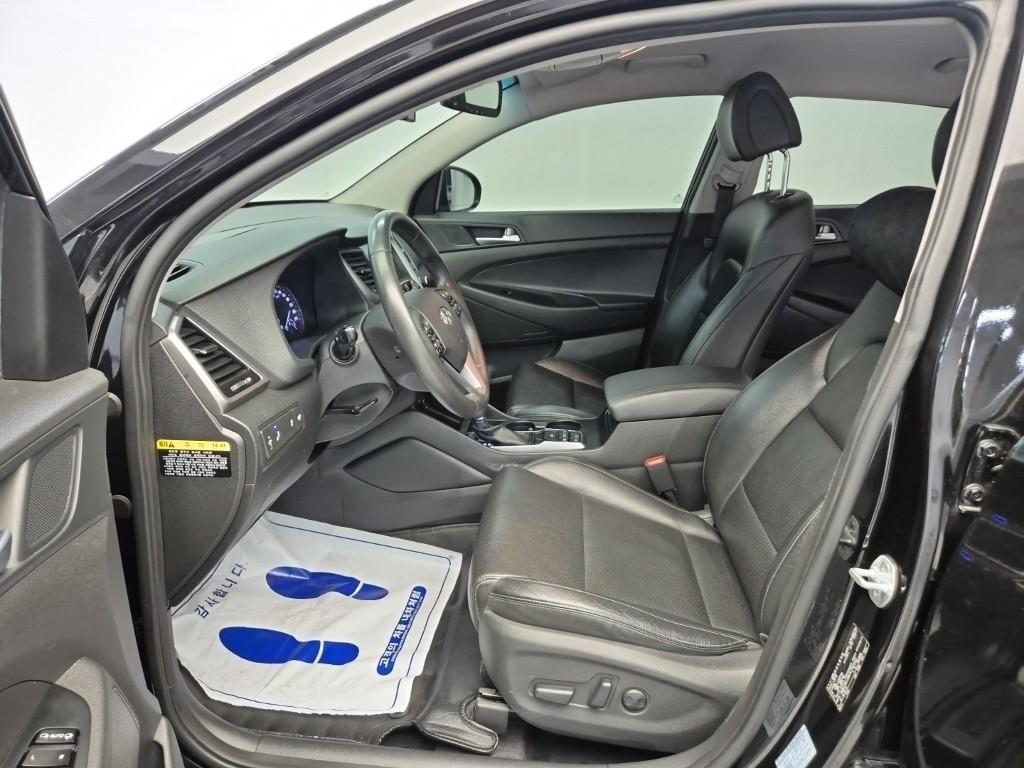 HYUNDAI Tucson - Vista 11