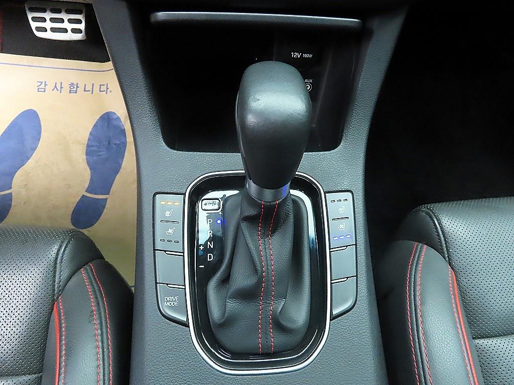 HYUNDAI i30 - Vista 10