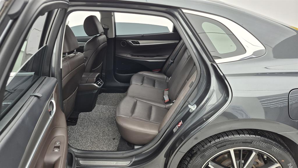 HYUNDAI Grandeur - Vista 6