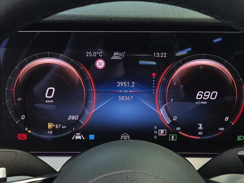 Mercedes Benz E class - Vista 6