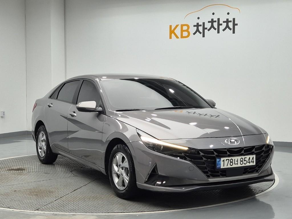 HYUNDAI Avante - Vista 4