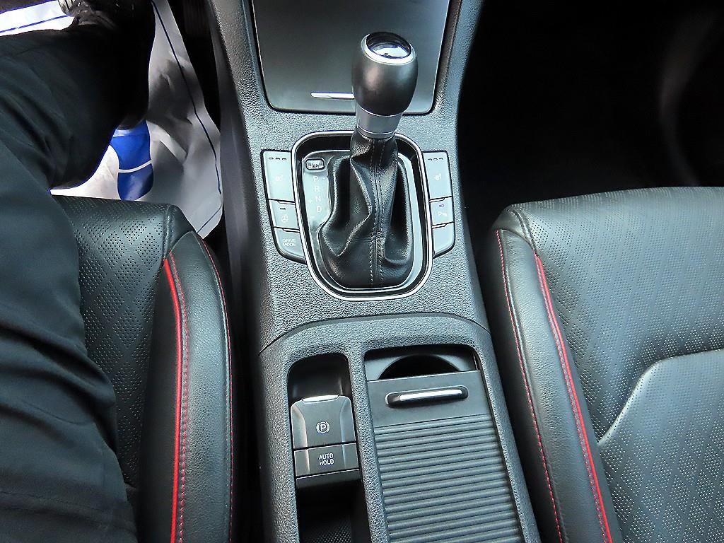HYUNDAI i30 - Vista 10