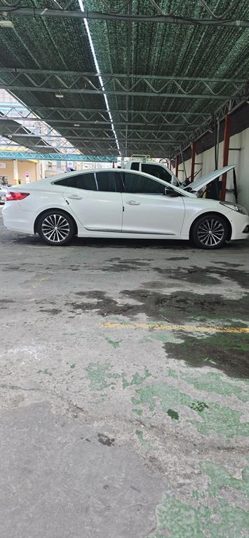 HYUNDAI Grandeur - Vista 12