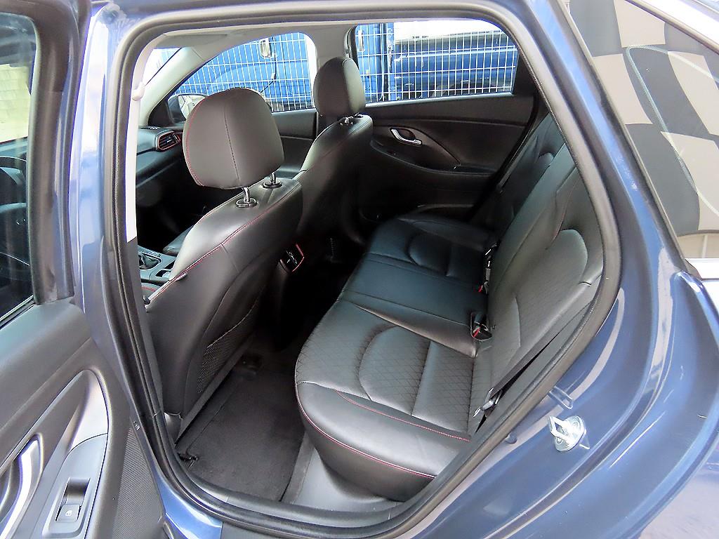 HYUNDAI i30 - Vista 6