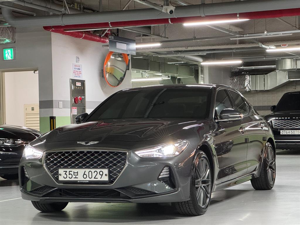 Genesis G70 - Vista 3
