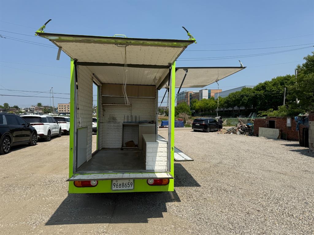 Small Truck Special (sneck/mobile sales) - Vista 7