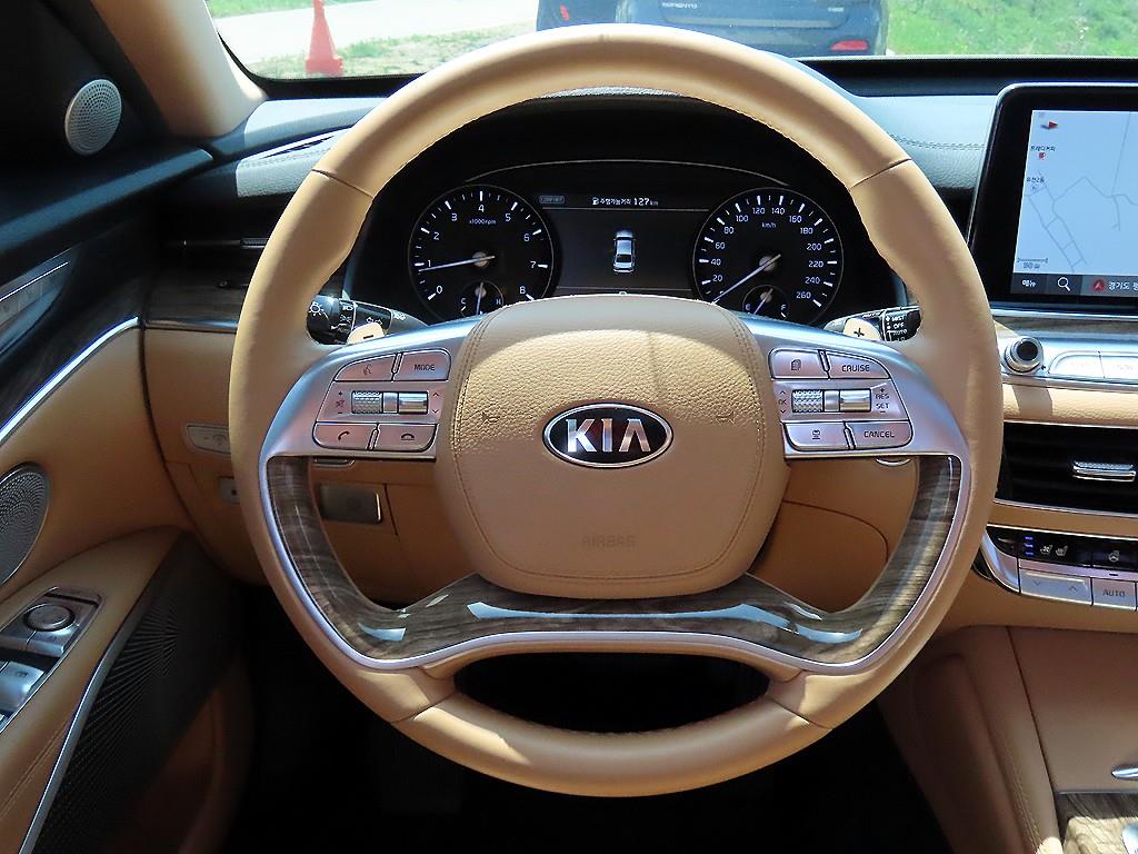 KIA K9 - Vista 7