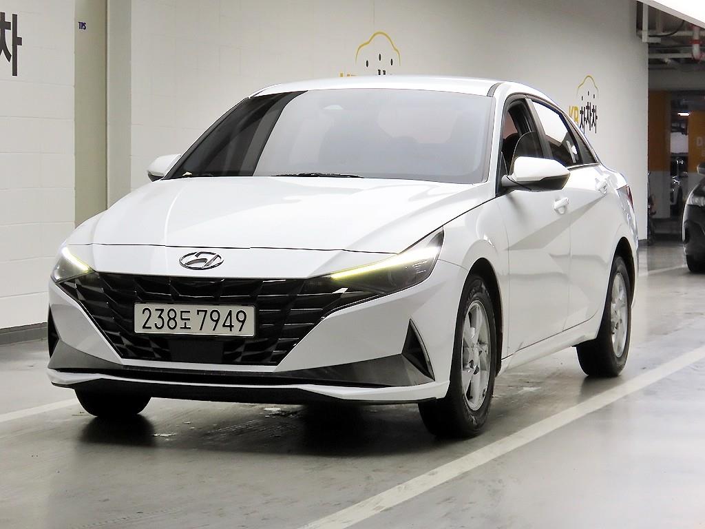 HYUNDAI Avante - Vista 2