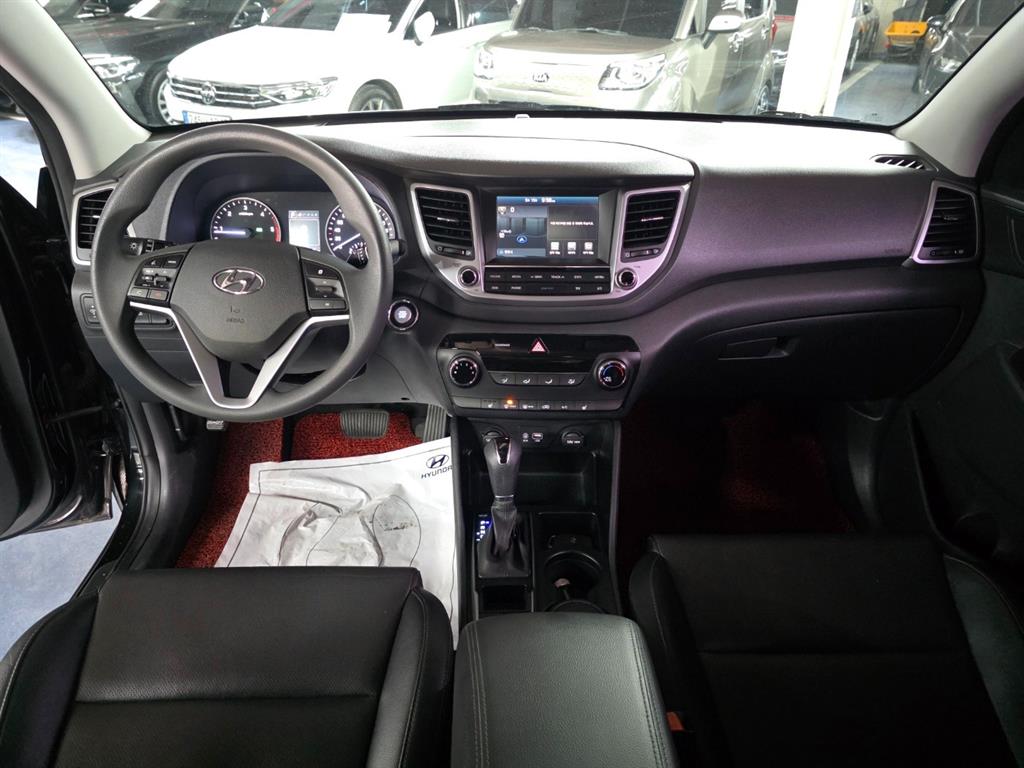 HYUNDAI Tucson - Vista 10