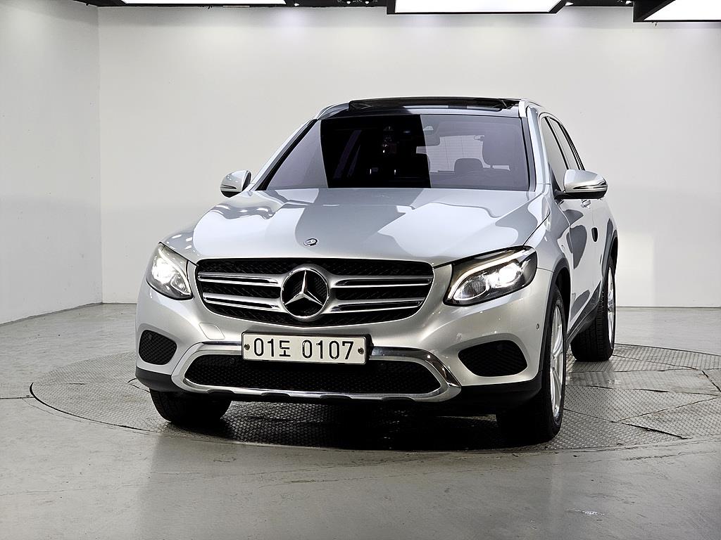Mercedes Benz GLC Class - Vista 2