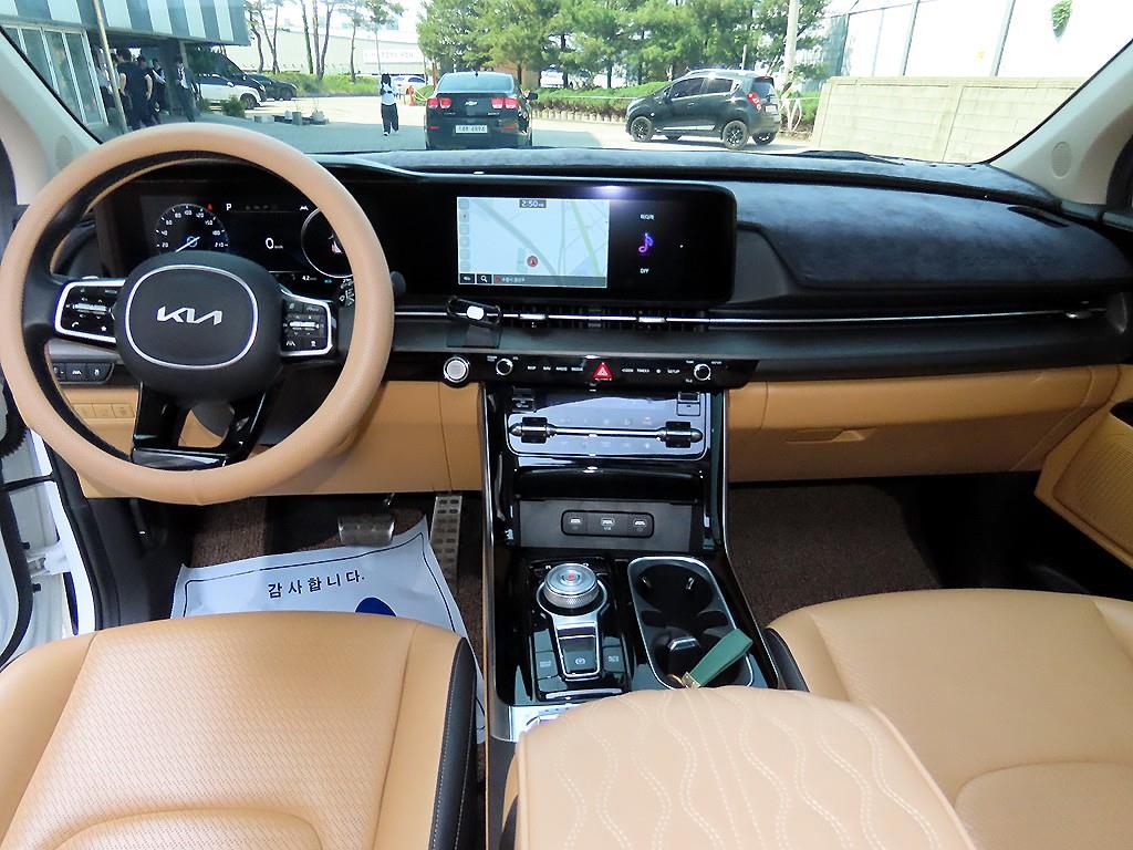 KIA Carnival - Vista 7