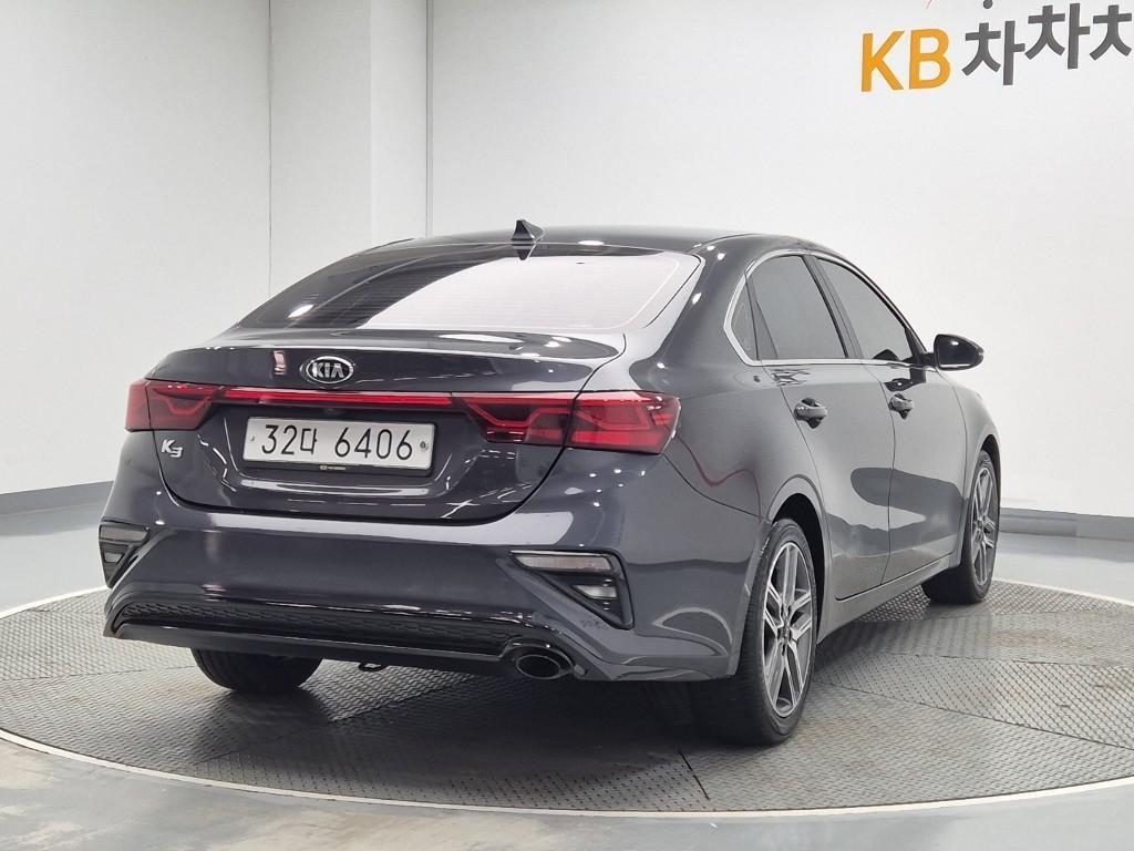 KIA K3 - Vista 4