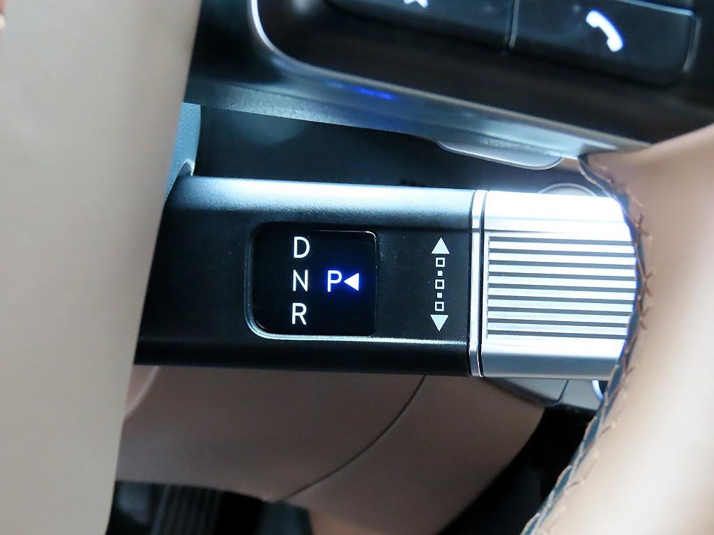 HYUNDAI Grandeur - Vista 11