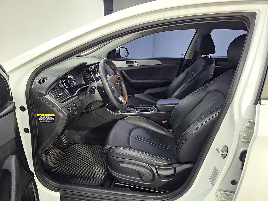 HYUNDAI Sonata - Vista 8