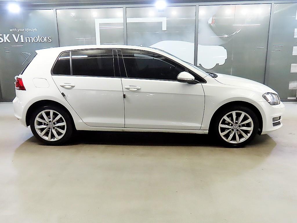 Volkswagen Golf - Vista 3
