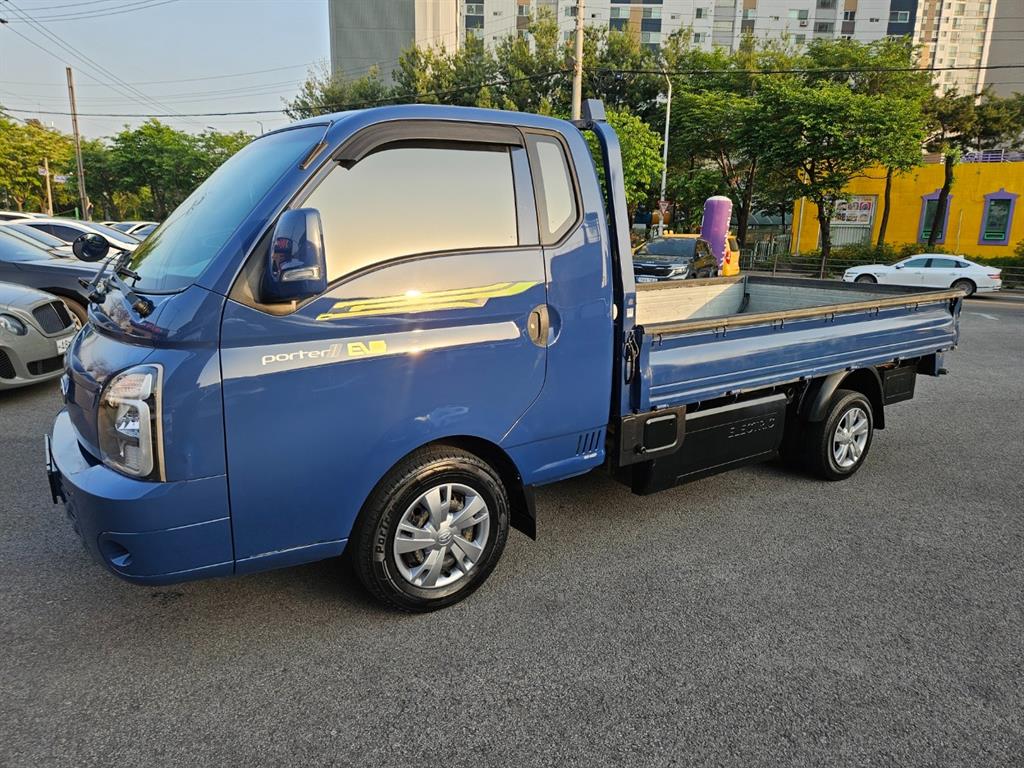 Small Truck Cargo (small) - Vista 2