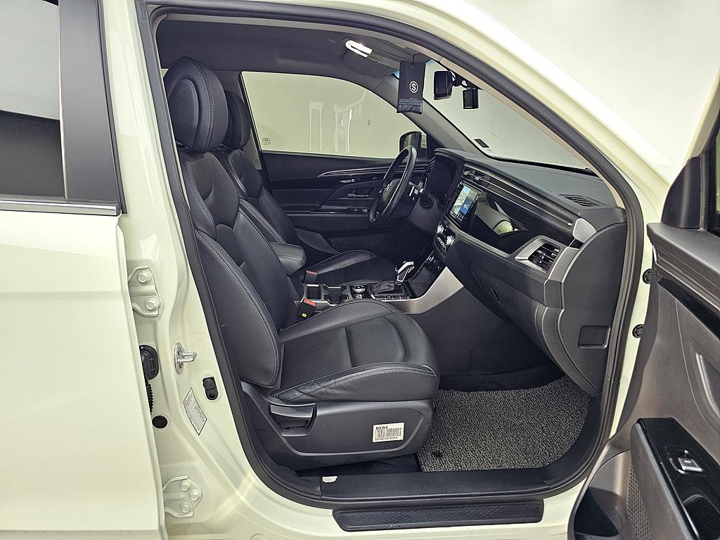 Ssangyong Korando - Vista 11