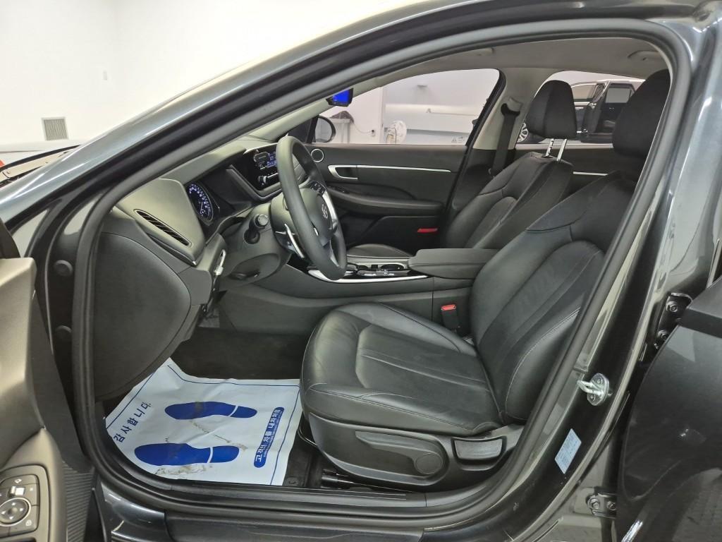 HYUNDAI Sonata - Vista 11