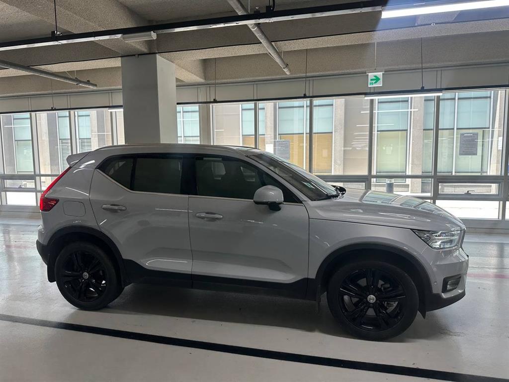Volvo XC40 - Vista 4