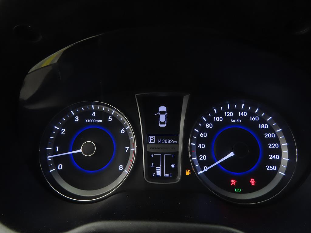 HYUNDAI Grandeur - Vista 10