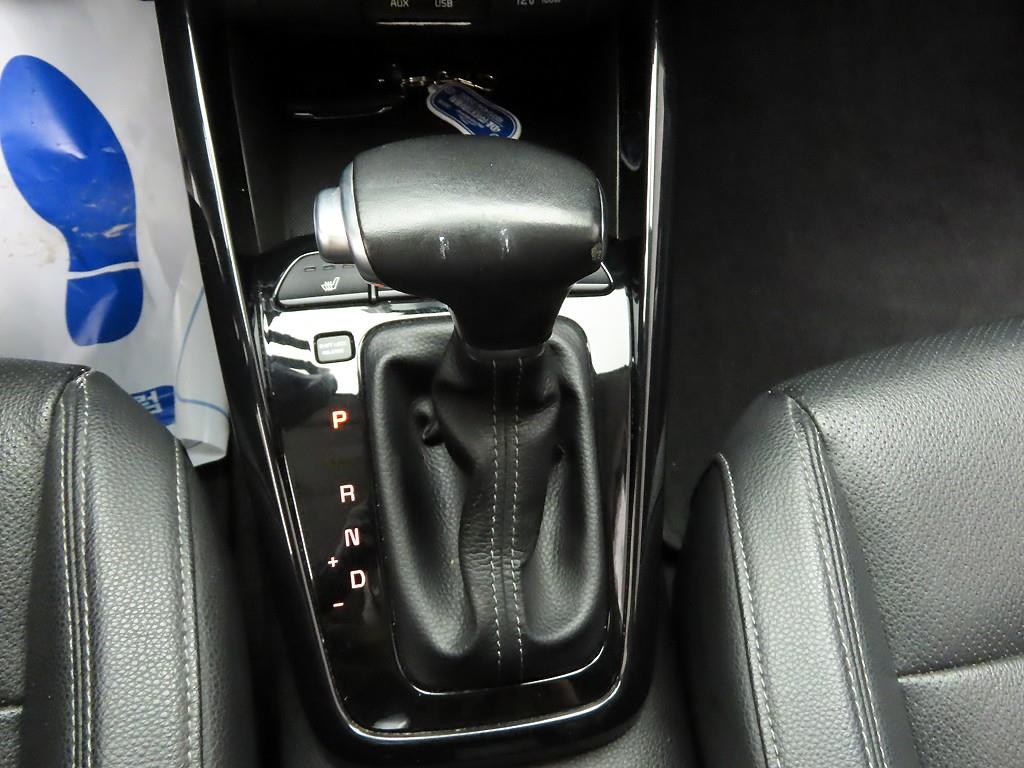 KIA Stonic - Vista 10