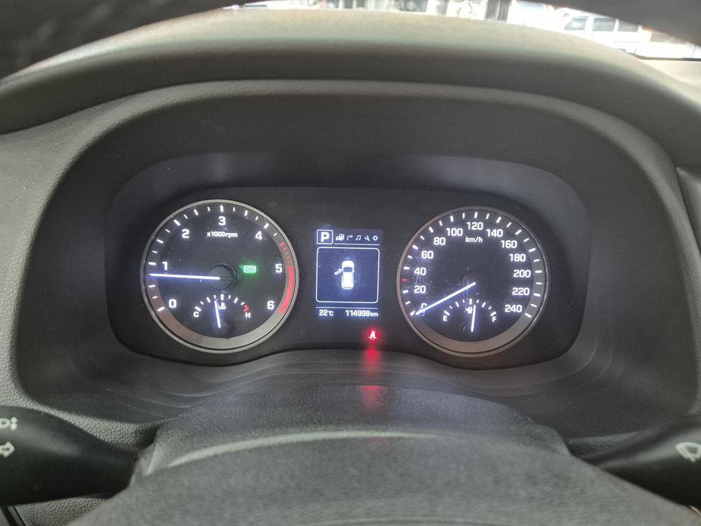 HYUNDAI Tucson - Vista 5