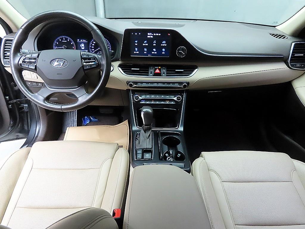 HYUNDAI Grandeur - Vista 7