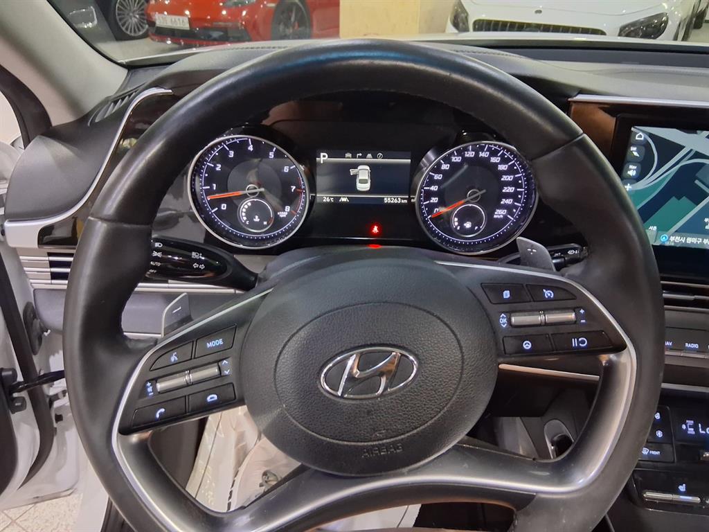 HYUNDAI Grandeur - Vista 9