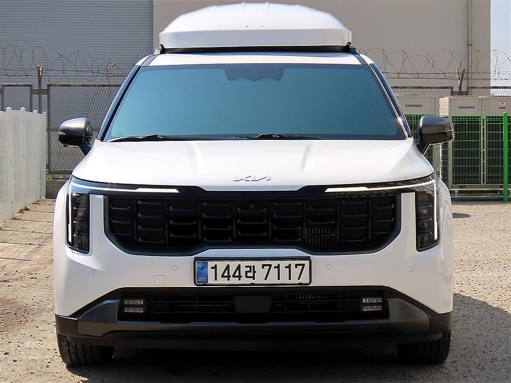 KIA Carnival 2025 Blanco - Importación desde Corea - HF Imports Iquique - Foto 1